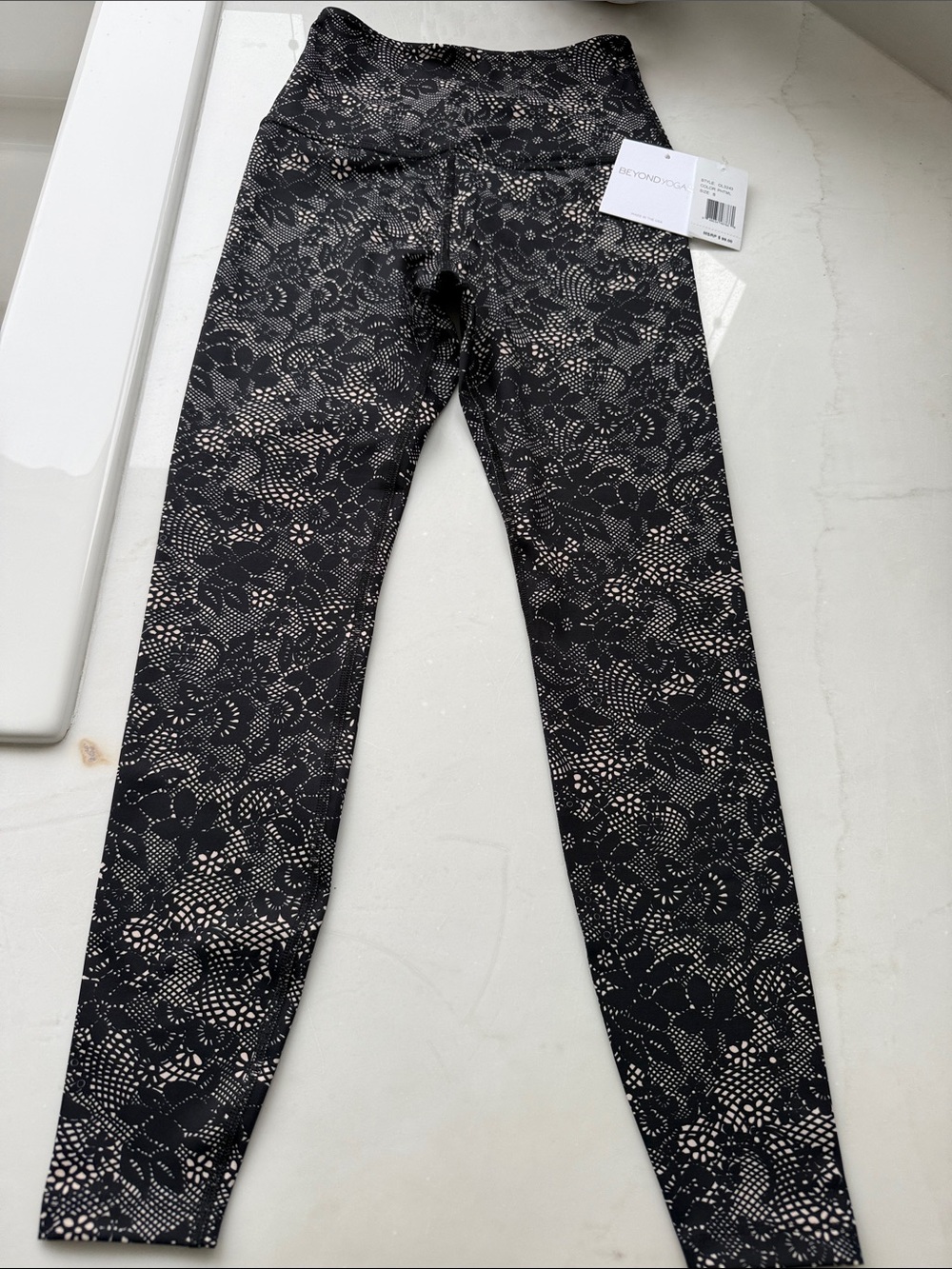 Beyond Yoga Black Lace-Print High-Rise Leggings